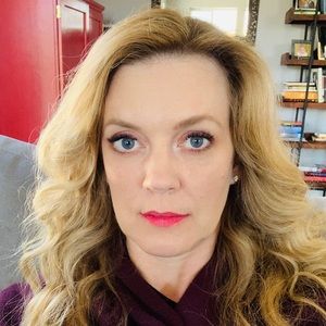 Meet your Posher, Lia